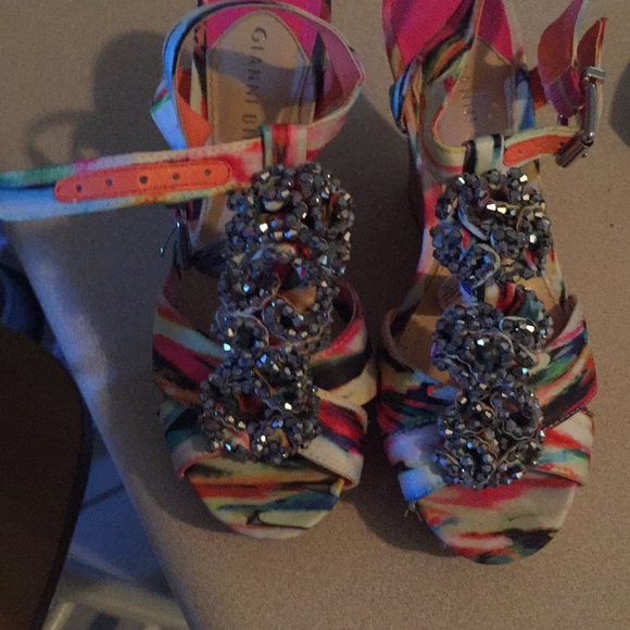 Shoes - Picture 1 of 3